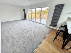 Living area- click for photo gallery